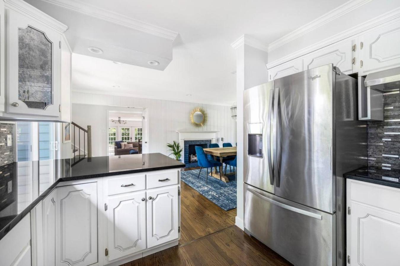 Spacious, Luxury Renovated Home With 4 Kings, Firepit Glen Ellyn Екстер'єр фото